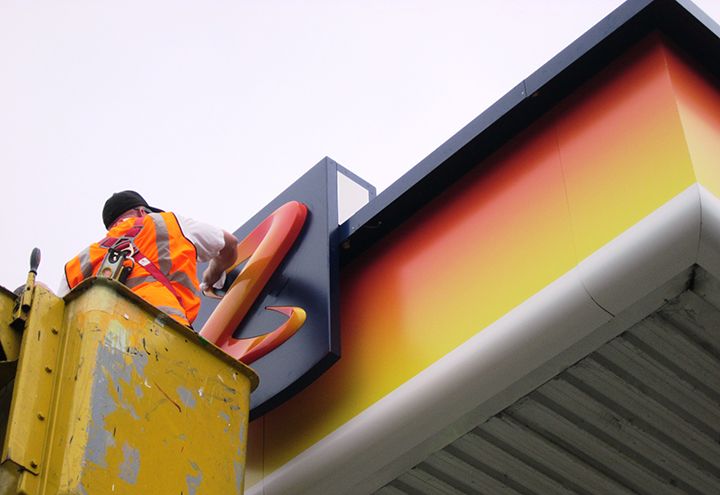 Signage Installation Z Energy 02