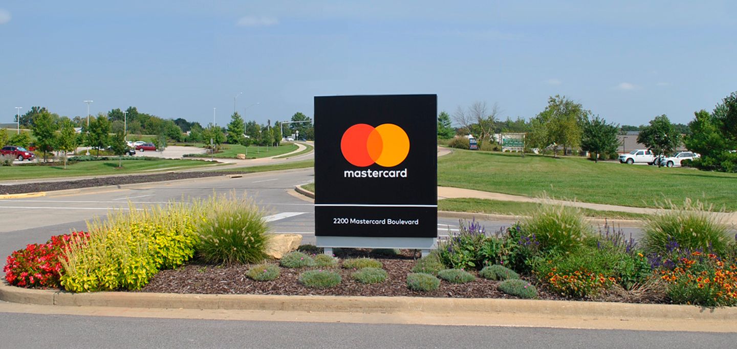 Mastercard boulevard sign 01