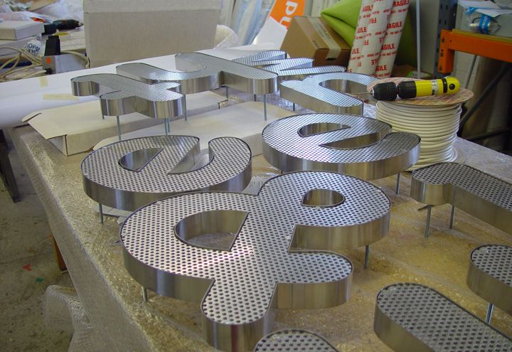 Sign Manufacturing Smith Nephew 1