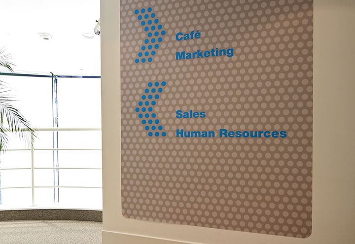 Internal Directional Sign Airwave